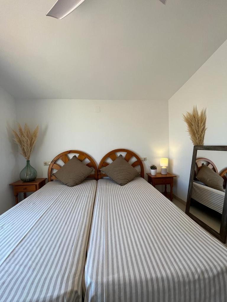 Fantastico Duplex Con Piscina -4 Personas- Apartment L'Ampolla Luaran gambar