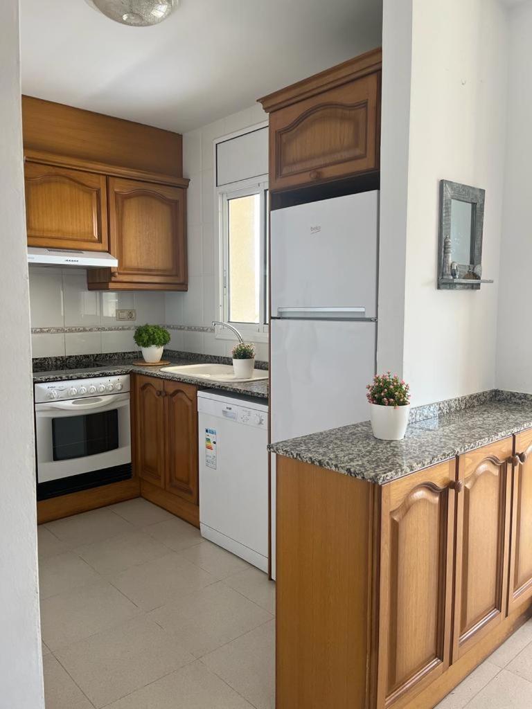 Fantastico Duplex Con Piscina -4 Personas- Apartment L'Ampolla Luaran gambar